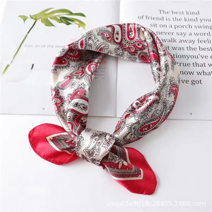 Baroque Chain-Print Multicolor Square Neck Scarf
