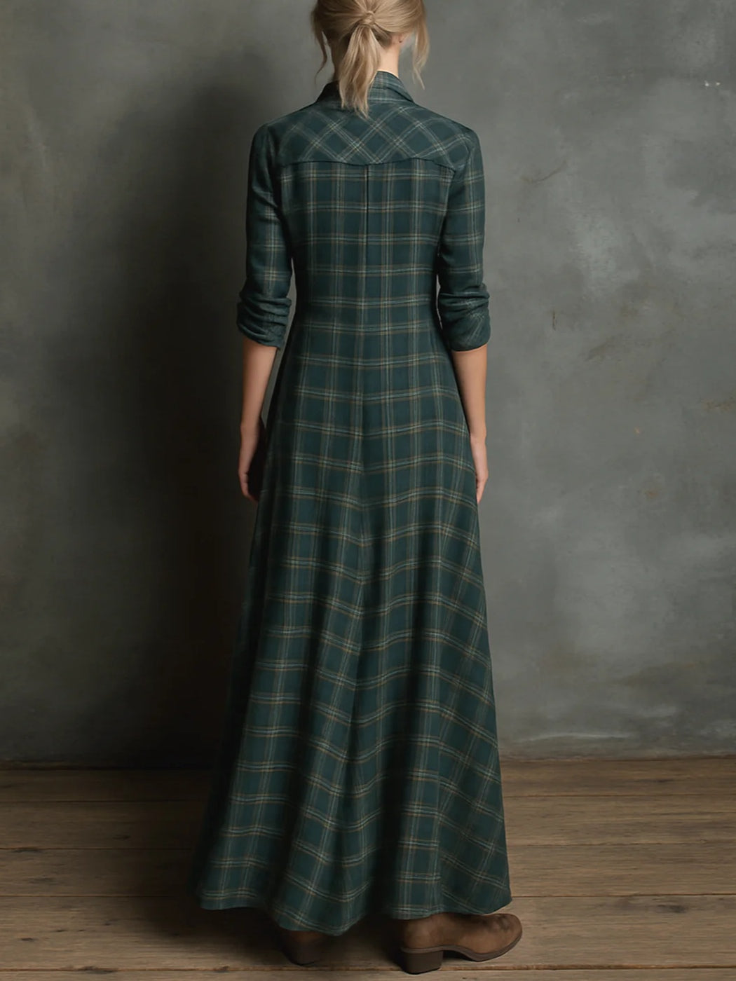 Chiara - Long green plaid dress